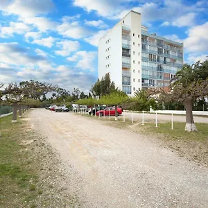 Edificio La Masía Rosas